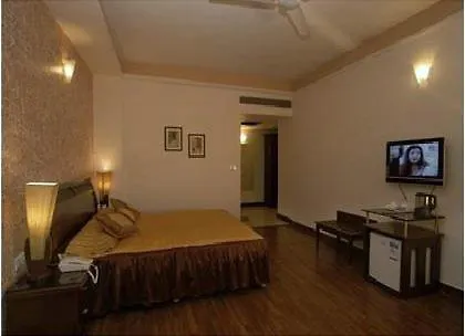 Hotel The Pearl Chandigarh 3*,